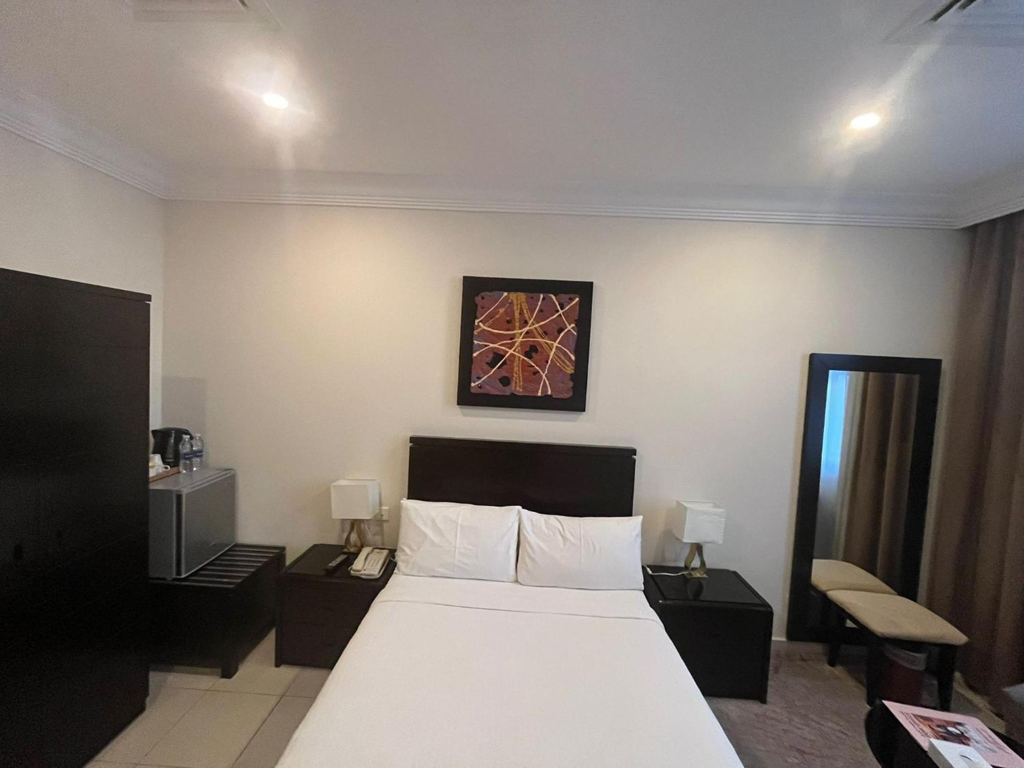 Costa Del Sol Hotel By Arabian Link Kuwait City Exteriör bild
